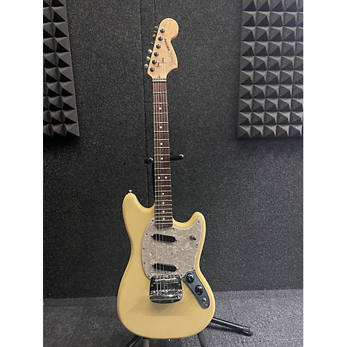 Fender Used Fender American Performer Mustang Olympic White Solid Body Electric Guitar Olympic White