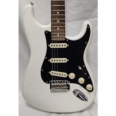 Fender Used Fender American Performer Stratocaster SSS Arctic White Solid Body Electric Guitar