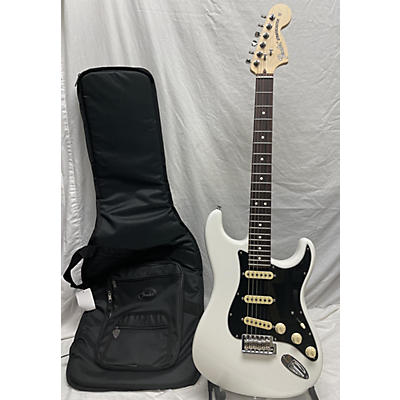 Fender Used Fender American Performer Stratocaster SSS Artic White Solid Body Electric Guitar