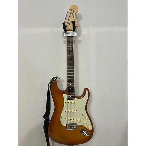 Fender Used Fender American Performer Stratocaster SSS Honey Burst Solid Body Electric Guitar Honey Burst