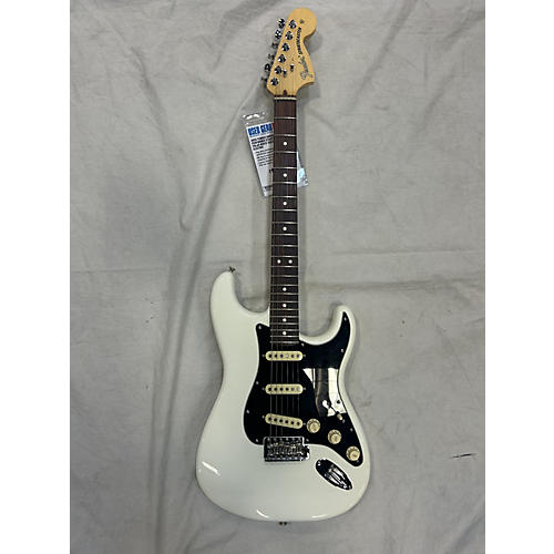 Fender Used Fender American Performer Stratocaster SSS Polar White Solid Body Electric Guitar Polar White