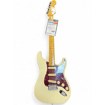 Used Fender American Pro II Strat Olympic White Solid Body Electric Guitar