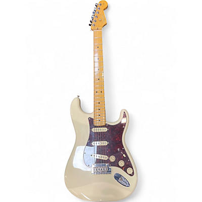 Used Fender American Professional II Stratocaster Maple Fingerboard Olympic White Solid Body Electric Guitar