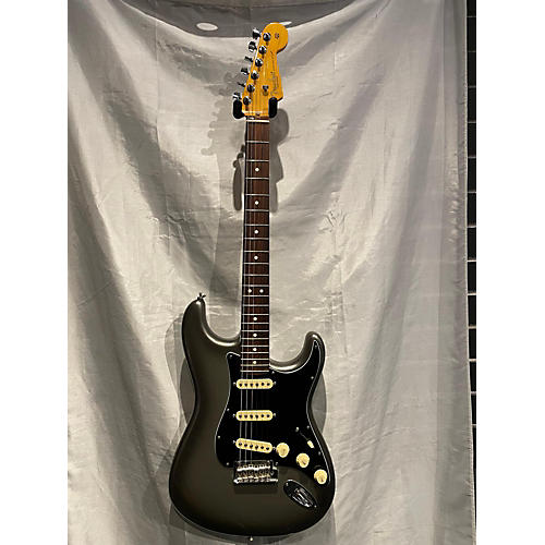 Fender Used Fender American Professional II Stratocaster Mercury Solid Body Electric Guitar Mercury