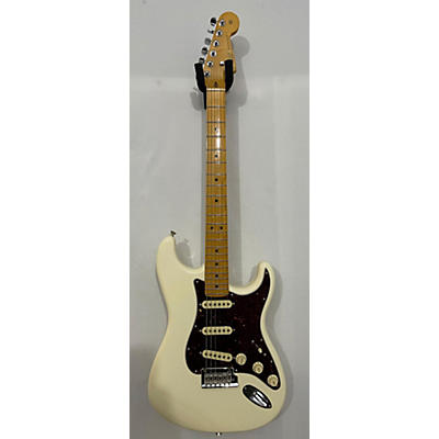 Fender Used Fender American Professional II Stratocaster Olympic White Solid Body Electric Guitar