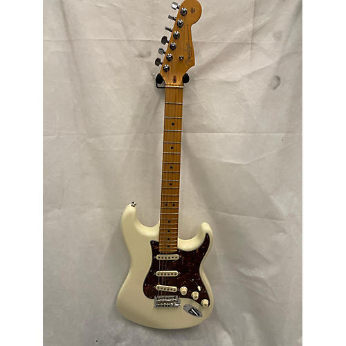 Fender Used Fender American Professional II Stratocaster Olympic White Solid Body Electric Guitar Olympic White