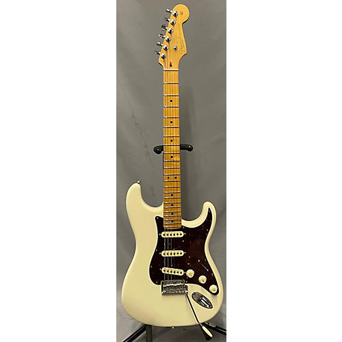 Fender Used Fender American Professional II Stratocaster Olympic White Solid Body Electric Guitar Olympic White