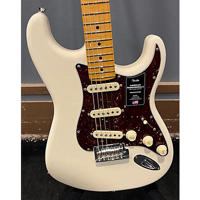 Fender Used Fender American Professional II Stratocaster Olympic White Solid Body Electric Guitar