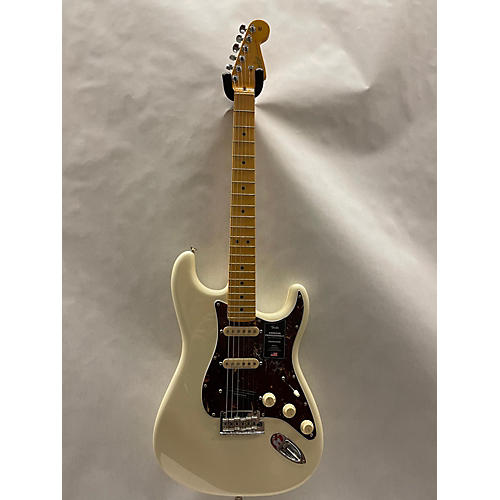 Fender Used Fender American Professional II Stratocaster Olympic White Solid Body Electric Guitar Olympic White