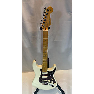 Fender Used Fender American Professional II Stratocaster Olympic White Solid Body Electric Guitar