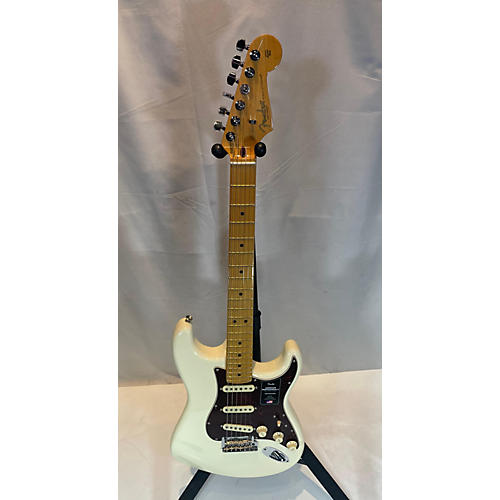 Fender Used Fender American Professional II Stratocaster Olympic White Solid Body Electric Guitar Olympic White