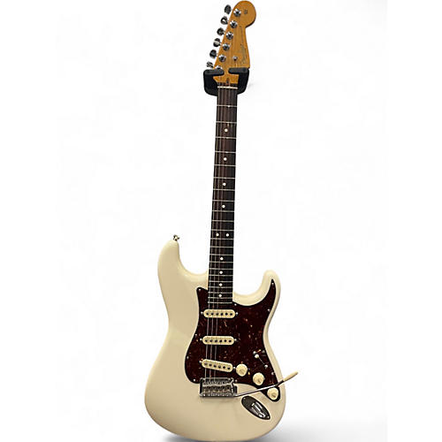 Used Fender American Professional II Stratocaster Olympic White Solid Body Electric Guitar Olympic White