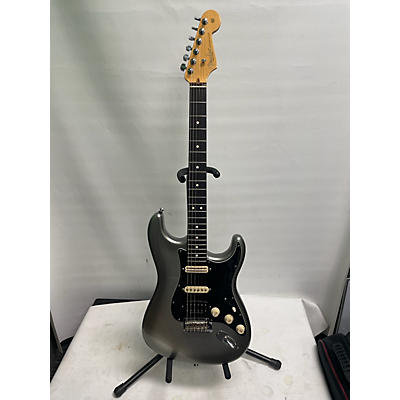 Fender Used Fender American Professional II Stratocaster Silver Solid Body Electric Guitar