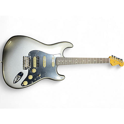 Fender Used Fender American Professional II Stratocaster Silver Solid Body Electric Guitar Silver