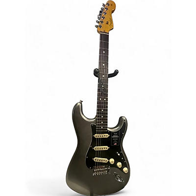 Fender Used Fender American Professional II Stratocaster Silverburst Solid Body Electric Guitar