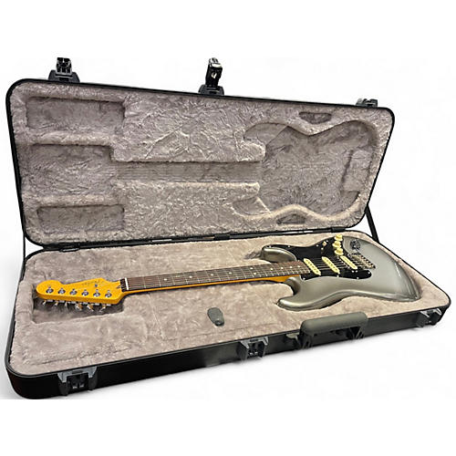 Used Fender American Professional II Stratocaster Silverburst Solid Body Electric Guitar Silverburst