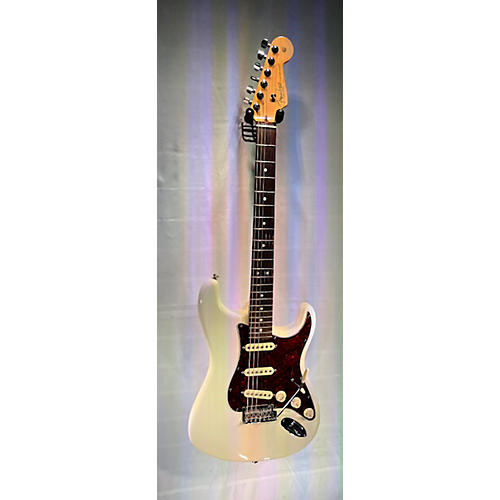 Fender Used Fender American Professional II Stratocaster White Solid Body Electric Guitar White