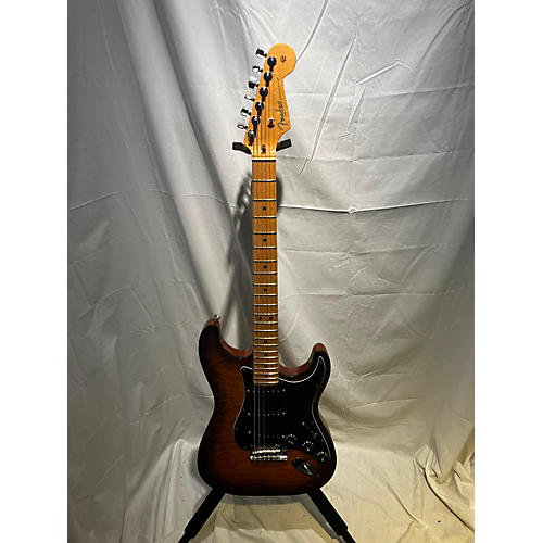 Fender Used Fender American Professional Stratocaster LTD Mahogany Mahogany Flame Solid Body Electric Guitar Mahogany Flame