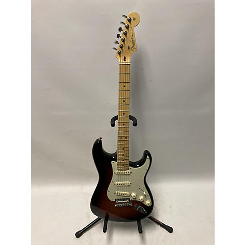 Fender Used Fender American Professional Stratocaster SSS 3 Color Sunburst Solid Body Electric Guitar 3 Color Sunburst