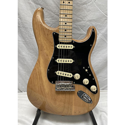 Fender Used Fender American Professional Stratocaster SSS Natural Solid Body Electric Guitar Natural