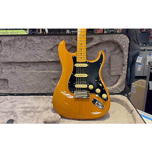 Fender Used Fender American Professional Stratocaster SSS Natural Solid Body Electric Guitar Natural