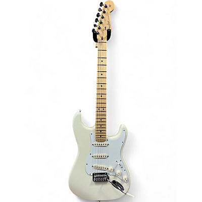 Fender Used Fender American Professional Stratocaster SSS Olympic White Solid Body Electric Guitar