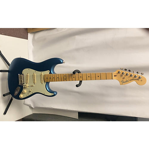 Fender Used Fender American Professional Stratocaster SSS Satin Blue Solid Body Electric Guitar satin blue