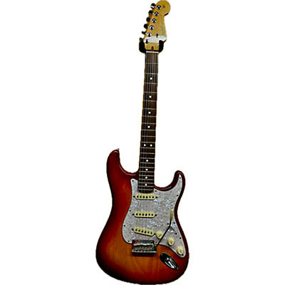 Fender Used Fender American Professional Stratocaster SSS Sienna Sunburst Solid Body Electric Guitar