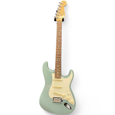 Fender Used Fender American Professional Stratocaster SSS Sonic Blue Solid Body Electric Guitar