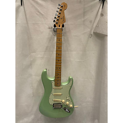 Fender Used Fender American Professional Stratocaster SSS Surf Green Solid Body Electric Guitar