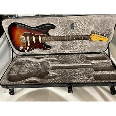 Fender Used Fender American Professional Stratocaster With Rosewood Neck 2 Color Sunburst Solid Body Electric Guitar