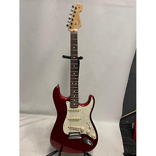 Fender Used Fender American Professional Stratocaster With Rosewood Neck Candy Apple Red Solid Body Electric Guitar Candy Apple Red