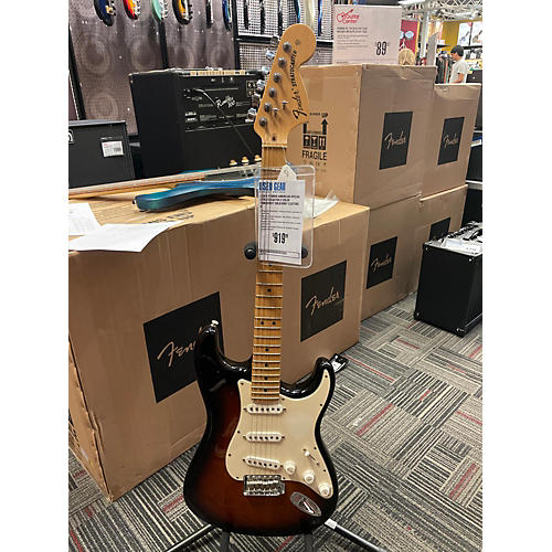 Fender Used Fender American Special Stratocaster 2 Color Sunburst Solid Body Electric Guitar 2 Color Sunburst