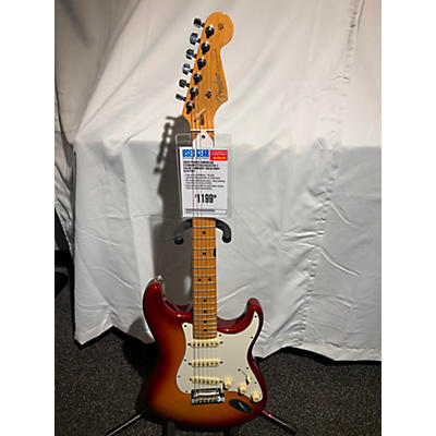 Fender Used Fender American Standard Stratocaster 2 Color Sunburst Solid Body Electric Guitar