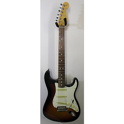 Fender Used Fender American Standard Stratocaster 3 Color Sunburst Solid Body Electric Guitar