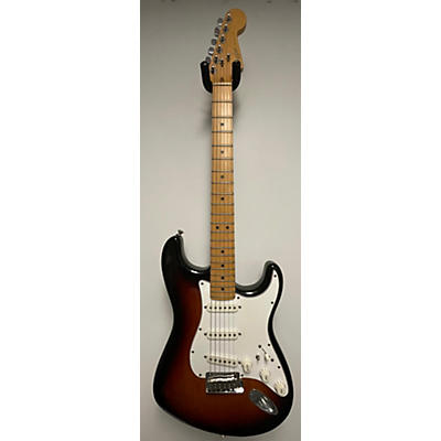 Fender Used Fender American Standard Stratocaster 3 Color Sunburst Solid Body Electric Guitar