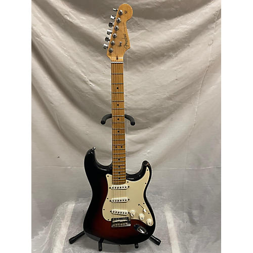 Fender Used Fender American Standard Stratocaster 3 Color Sunburst Solid Body Electric Guitar 3 Color Sunburst