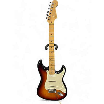 Fender Used Fender American Standard Stratocaster 3 Color Sunburst Solid Body Electric Guitar