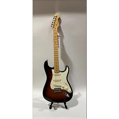 Fender Used Fender American Standard Stratocaster 3 Tone Sunburst Solid Body Electric Guitar 3 Tone Sunburst