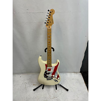 Fender Used Fender American Standard Stratocaster Alpine White Solid Body Electric Guitar