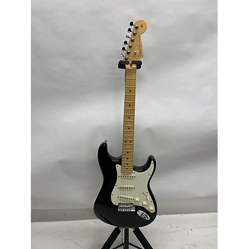 Fender Used Fender American Standard Stratocaster Black Solid Body Electric Guitar Black