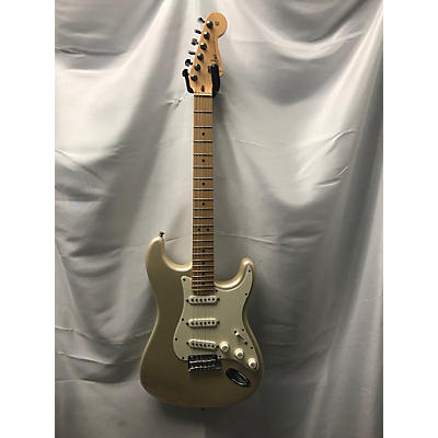 Fender Used Fender American Standard Stratocaster Blizzard Pearl Solid Body Electric Guitar