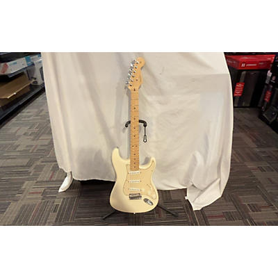 Fender Used Fender American Standard Stratocaster White Solid Body Electric Guitar