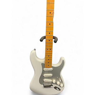 Used Fender American Ultra II Stratocaster Maple Fingerboard  Avalanche Solid Body Electric Guitar