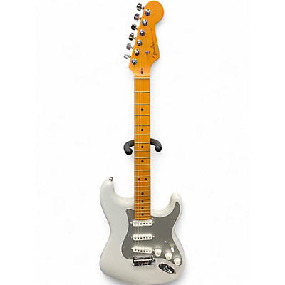Used Fender American Ultra II Stratocaster White Solid Body Electric Guitar