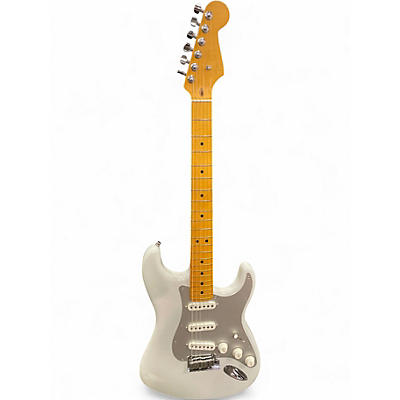 Used Fender American Ultra II Stratocaster White Solid Body Electric Guitar