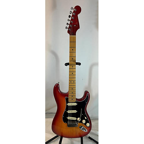 Fender Used Fender American Ultra Luxe Stratocaster Sunburst Solid Body Electric Guitar Sunburst