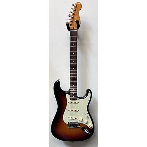 Fender Used Fender American Ultra Stratocaster 3 Color Sunburst Solid Body Electric Guitar 3 Color Sunburst