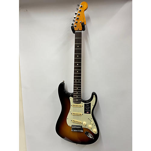 Fender Used Fender American Ultra Stratocaster 3 Color Sunburst Solid Body Electric Guitar 3 Color Sunburst