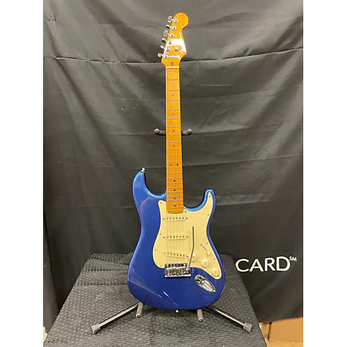 Fender Used Fender American Ultra Stratocaster Blue Solid Body Electric Guitar Blue